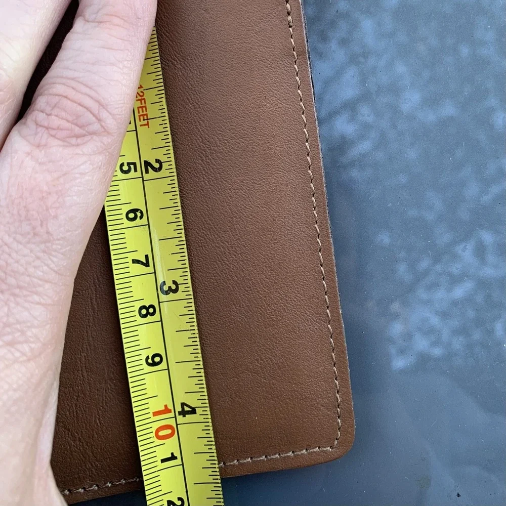Genuine Leather Bifold Wallet for Men - Made in Brazil - Classic Brown